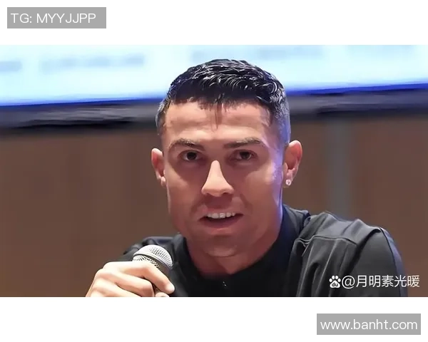 10号足球明星喜迎新赛季展现超凡技艺引发球迷热烈追捧