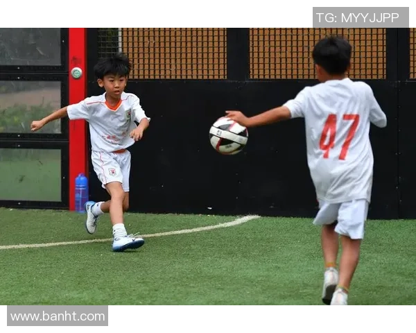 次仁罗布：从草根到足球明星的传奇之路与梦想追逐