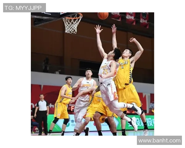 深圳篮球队状态揭秘：从训练到比赛的全景观察与分析