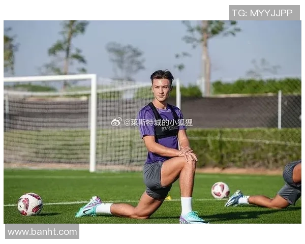 足球明星时尚运动服大赏展现运动魅力与个性风格